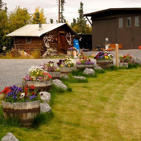Arctic Chalet Resort Inuvik Extérieur photo