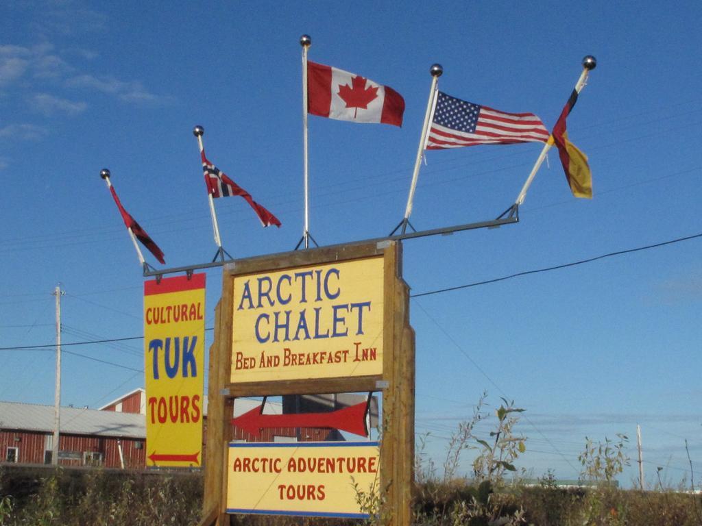 Arctic Chalet Resort Inuvik Extérieur photo