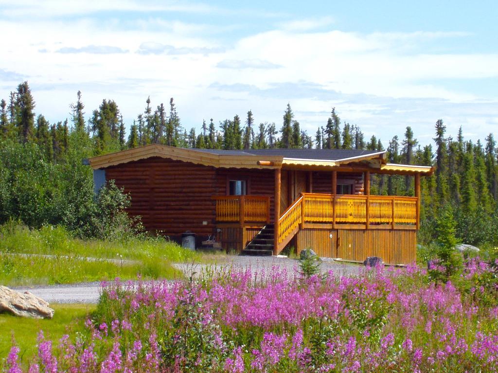Arctic Chalet Resort Inuvik Extérieur photo