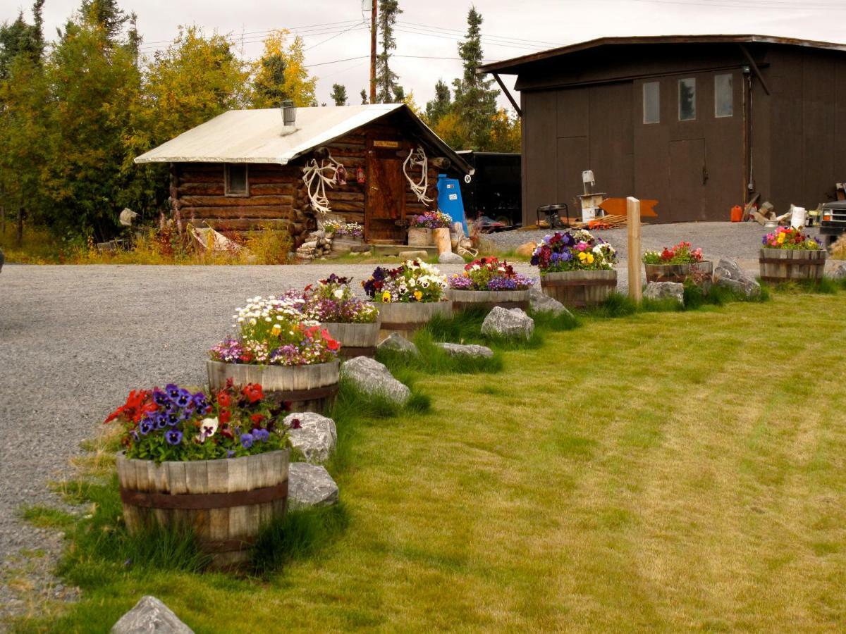 Arctic Chalet Resort Inuvik Extérieur photo